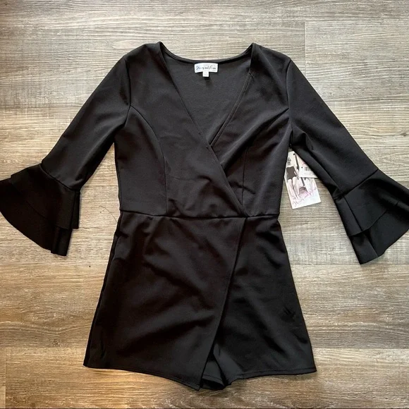 NWT Honey & Rosie romper Medium - Picture 1 of 9